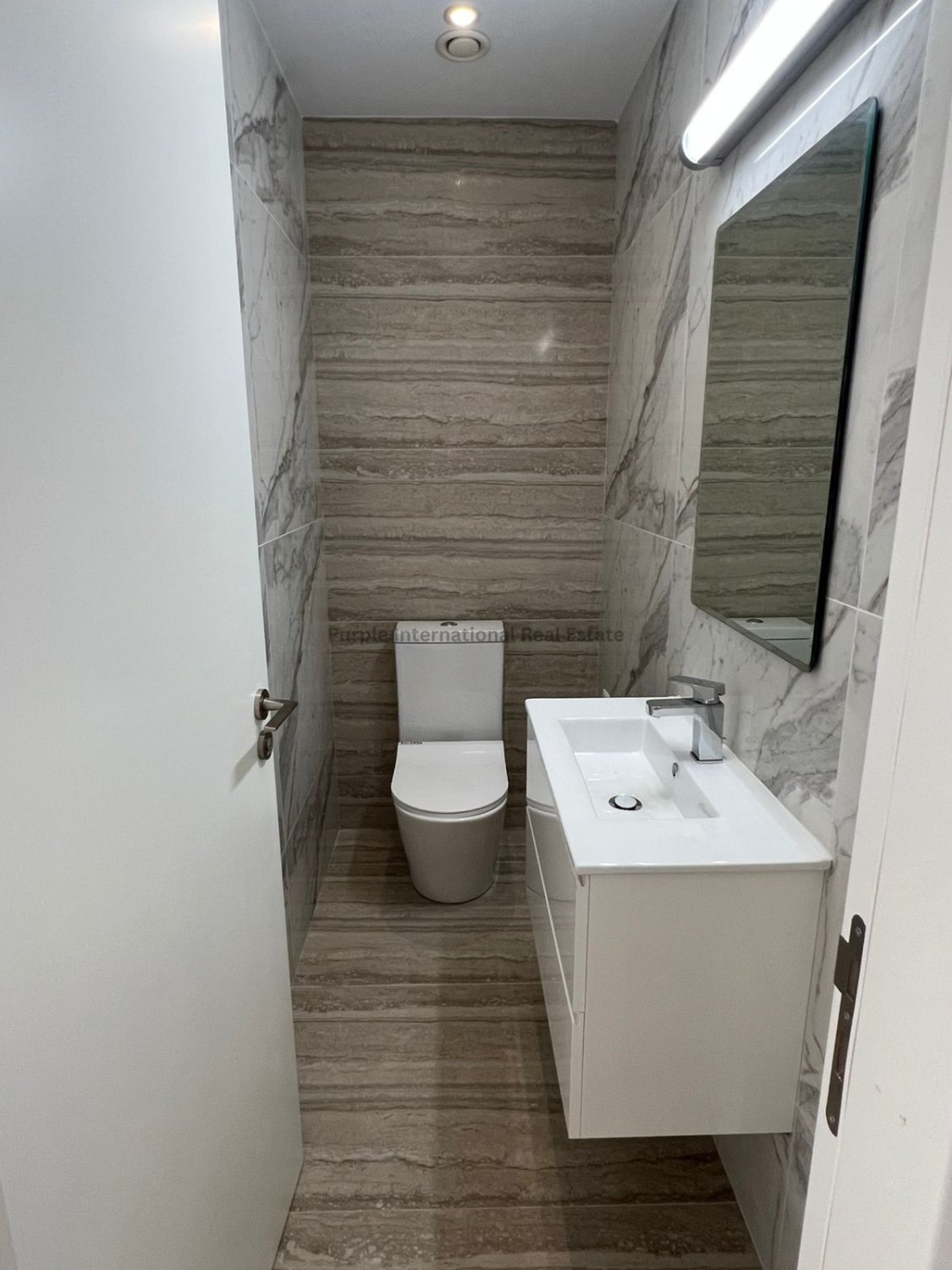 3 bedrooms Apartment in Germasogeia, Limassol, Cyprus No. 58278