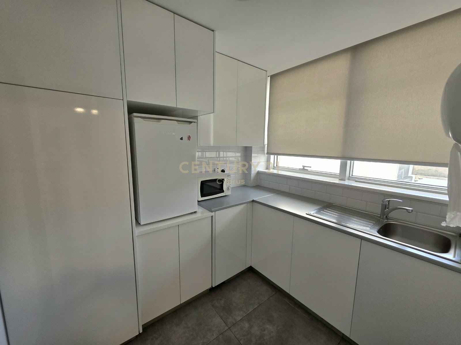 100m2 Bureau à Limassol, Chypre No. 58579
