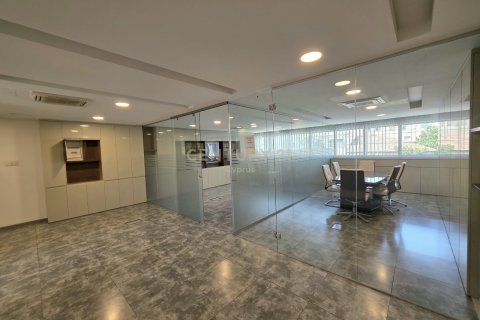 100m2 Oficina en Limassol, Chipre No. 58579