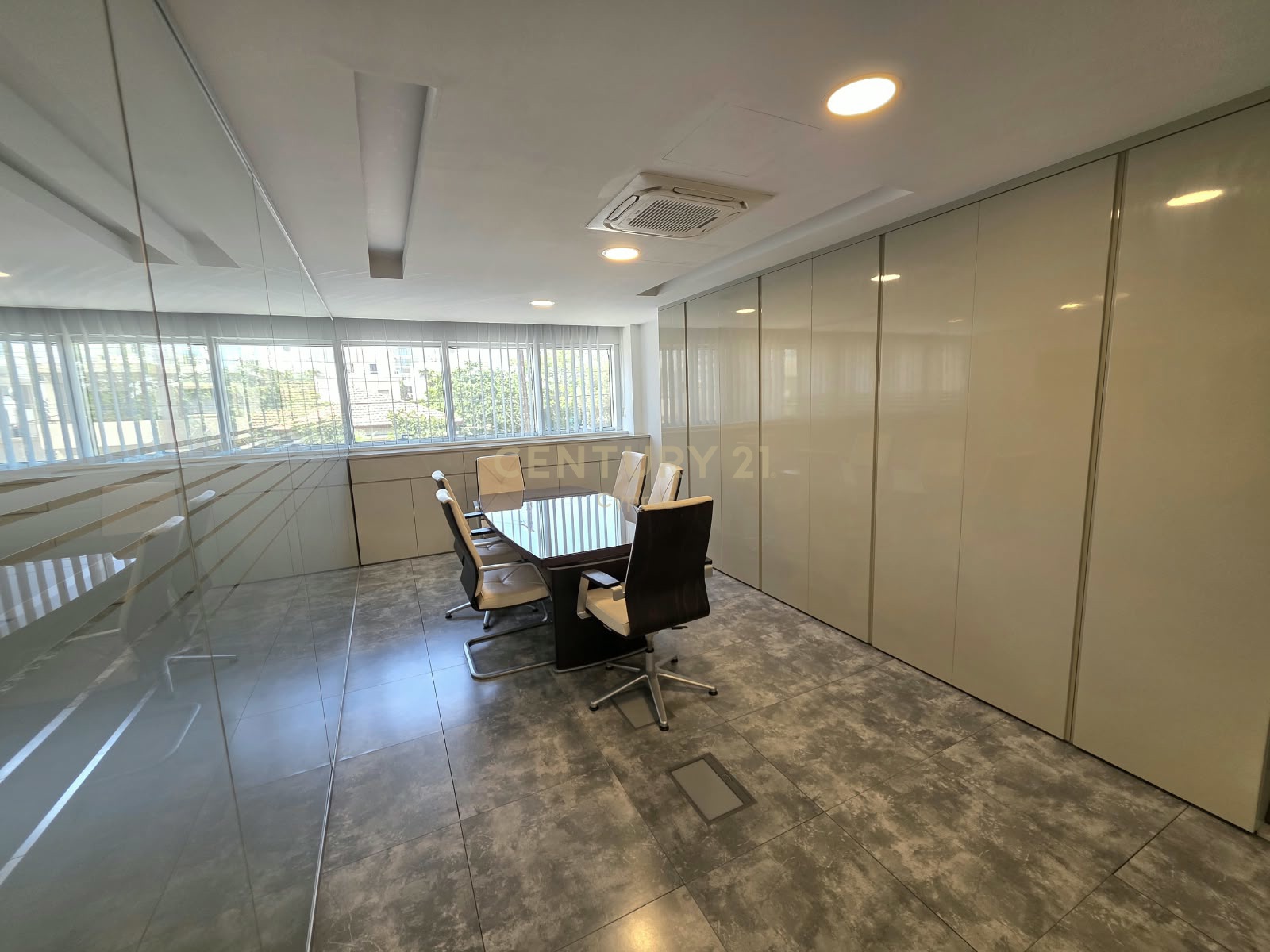 100m2 Bureau à Limassol, Chypre No. 58579