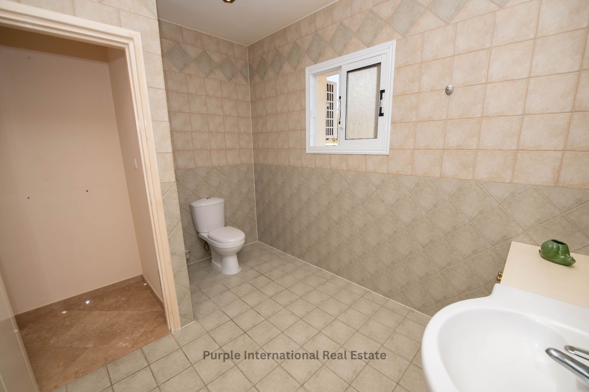 4 bedrooms Bungalow in Sea Caves, Pegeia, Paphos, Cyprus No. 35745