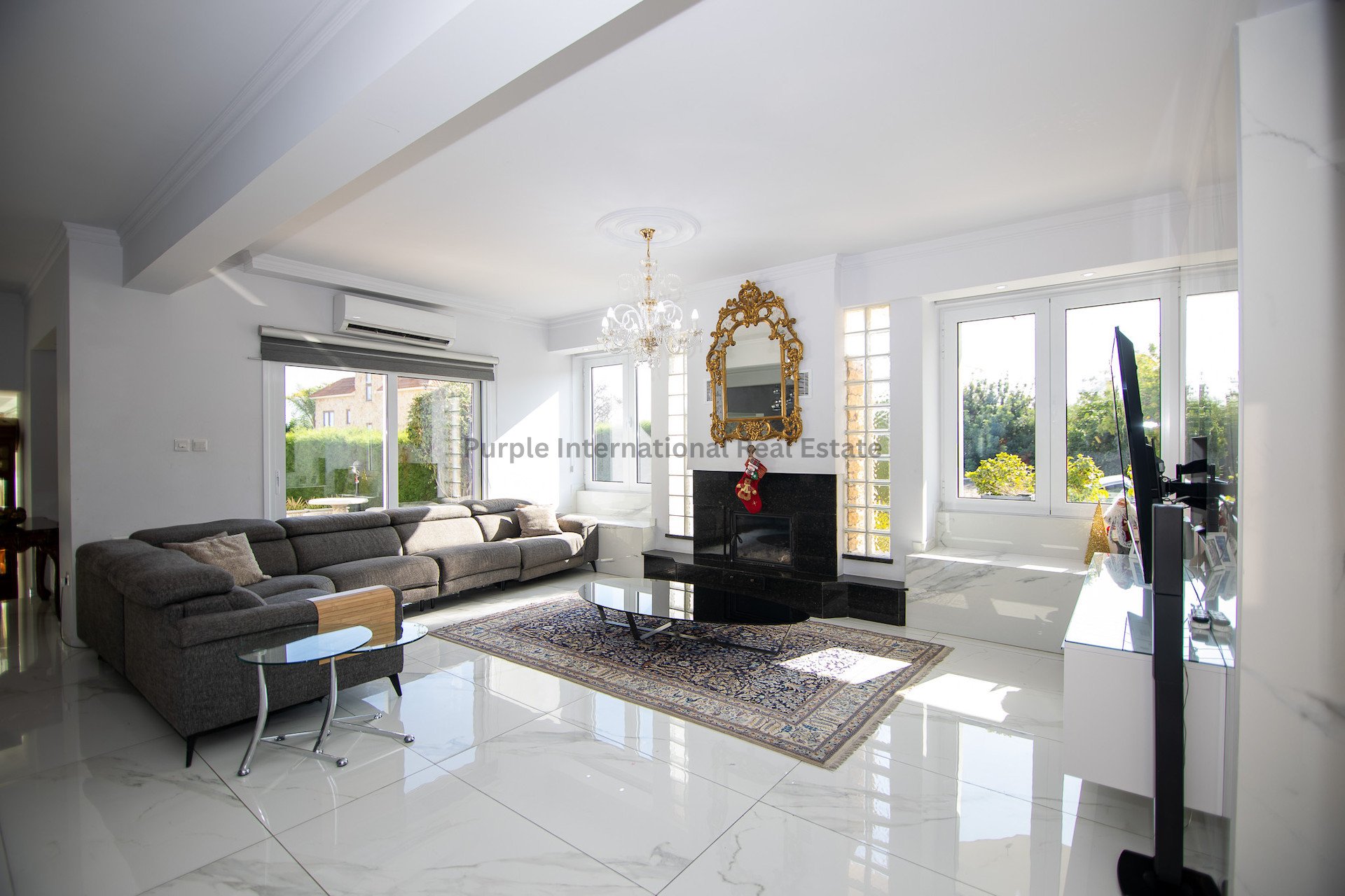 5 bedrooms Villa in Deryneia, Ammochostos, Cyprus No. 39293