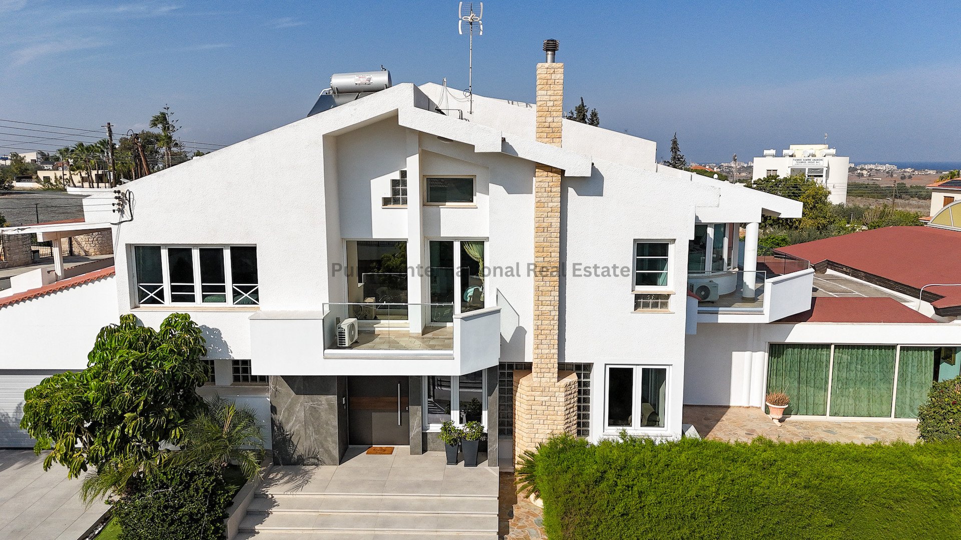 5 bedrooms Villa in Deryneia, Ammochostos, Cyprus No. 39293