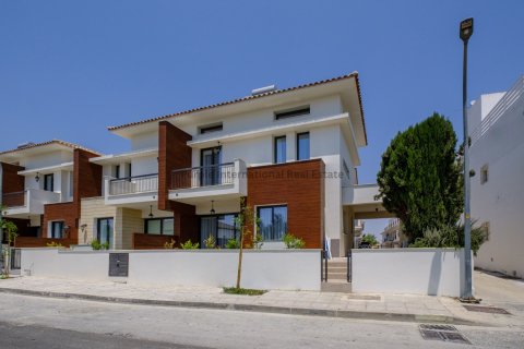 3 bedrooms Townhouse in Tersefanou, Larnaka, Cyprus No. 50918