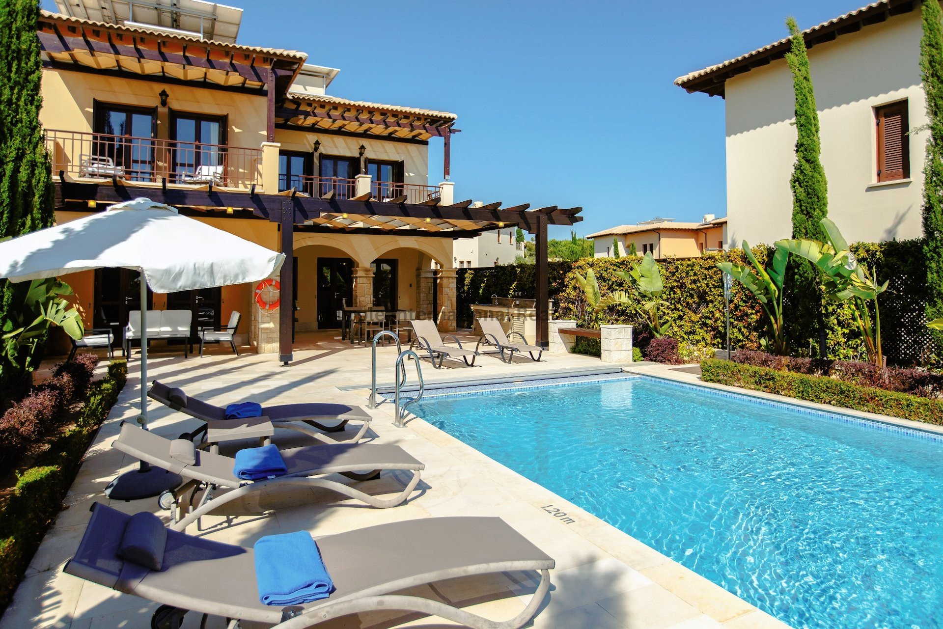 Вилла с 3 спальнями в Aphrodite Hills, Куклия, Пафос, Кипр № 7498