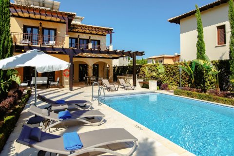 3 bedrooms Villa in Aphrodite Hills, Kouklia, Paphos, Cyprus No. 7498
