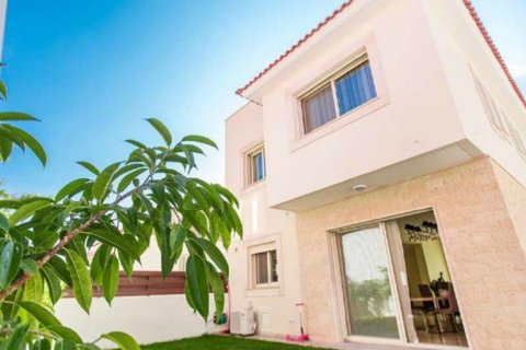 3 bedrooms Villa in Limassol, Cyprus No. 38894