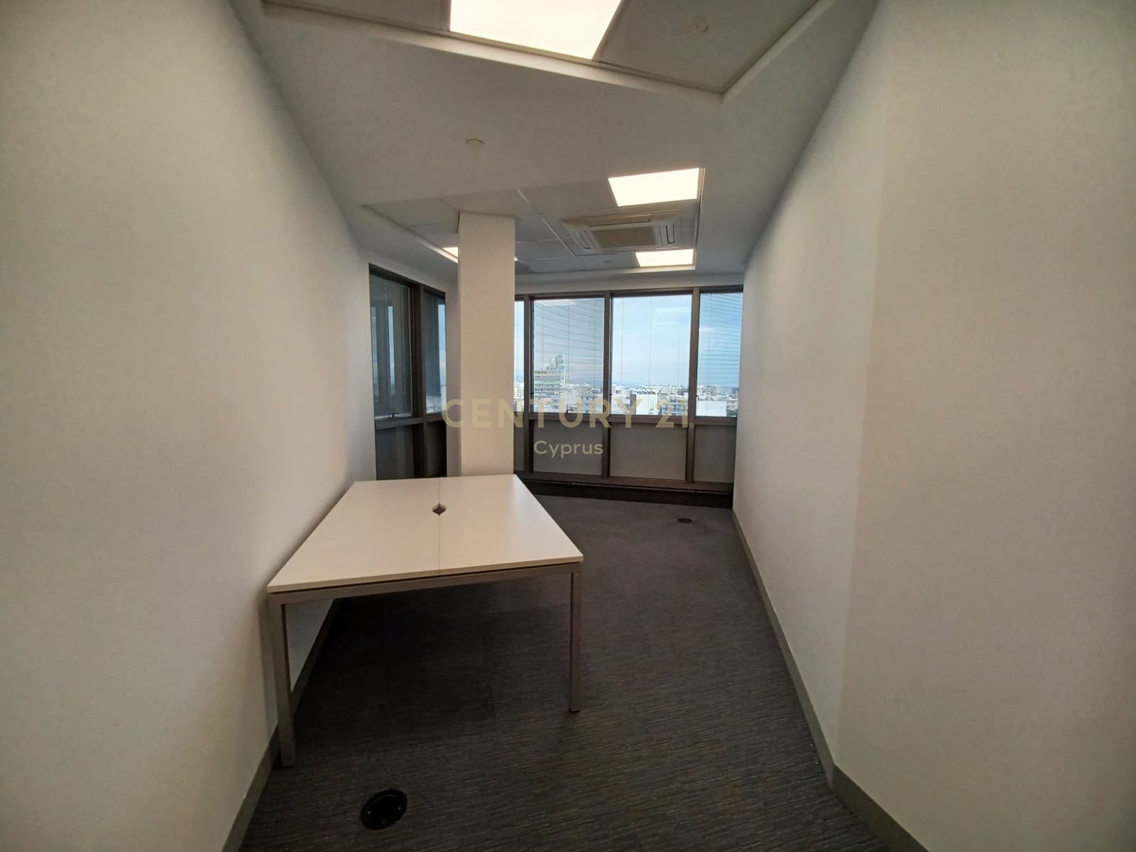 373m2 Oficina en Limassol, Chipre No. 54179