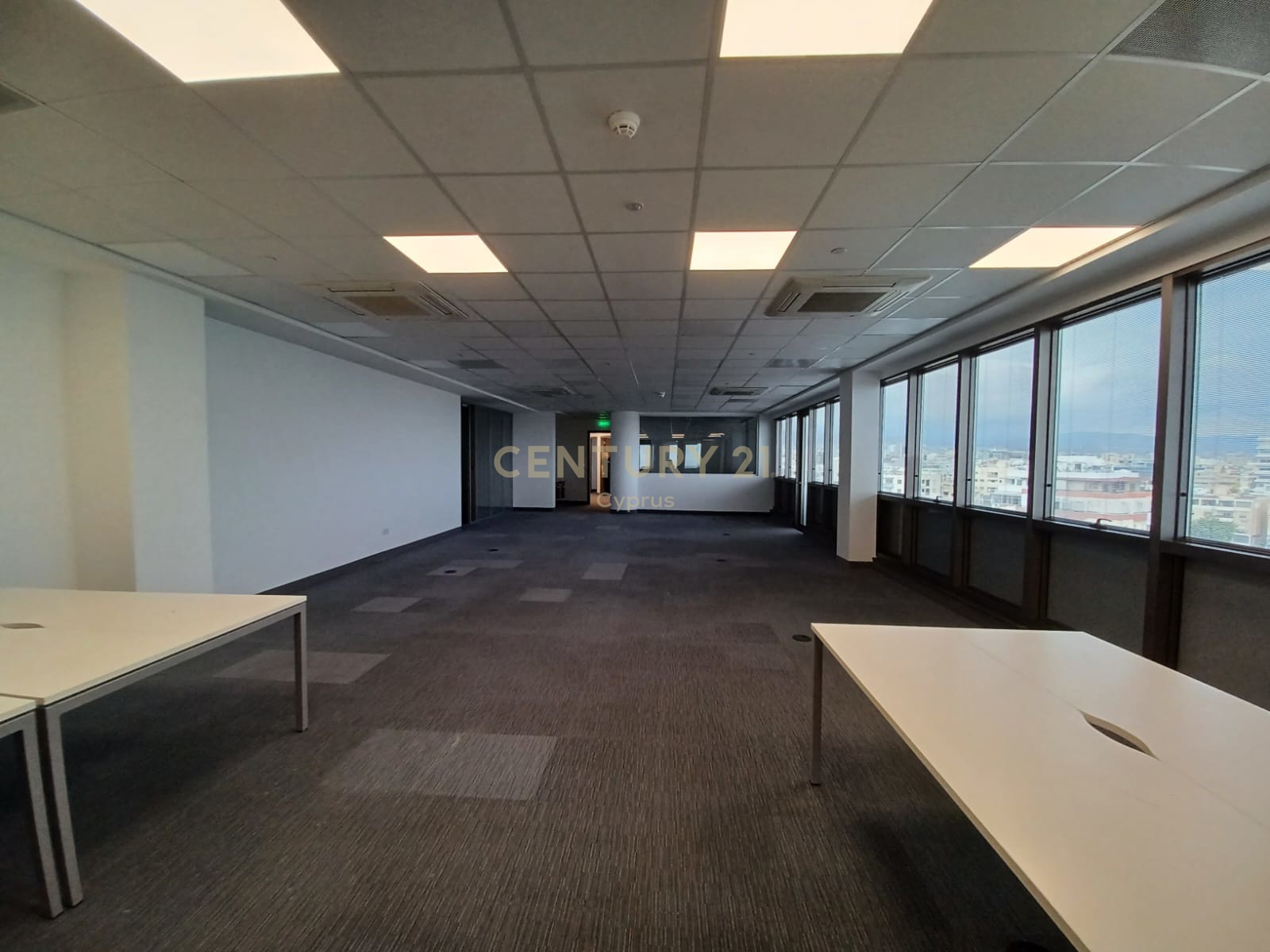 373m2 Oficina en Limassol, Chipre No. 54179