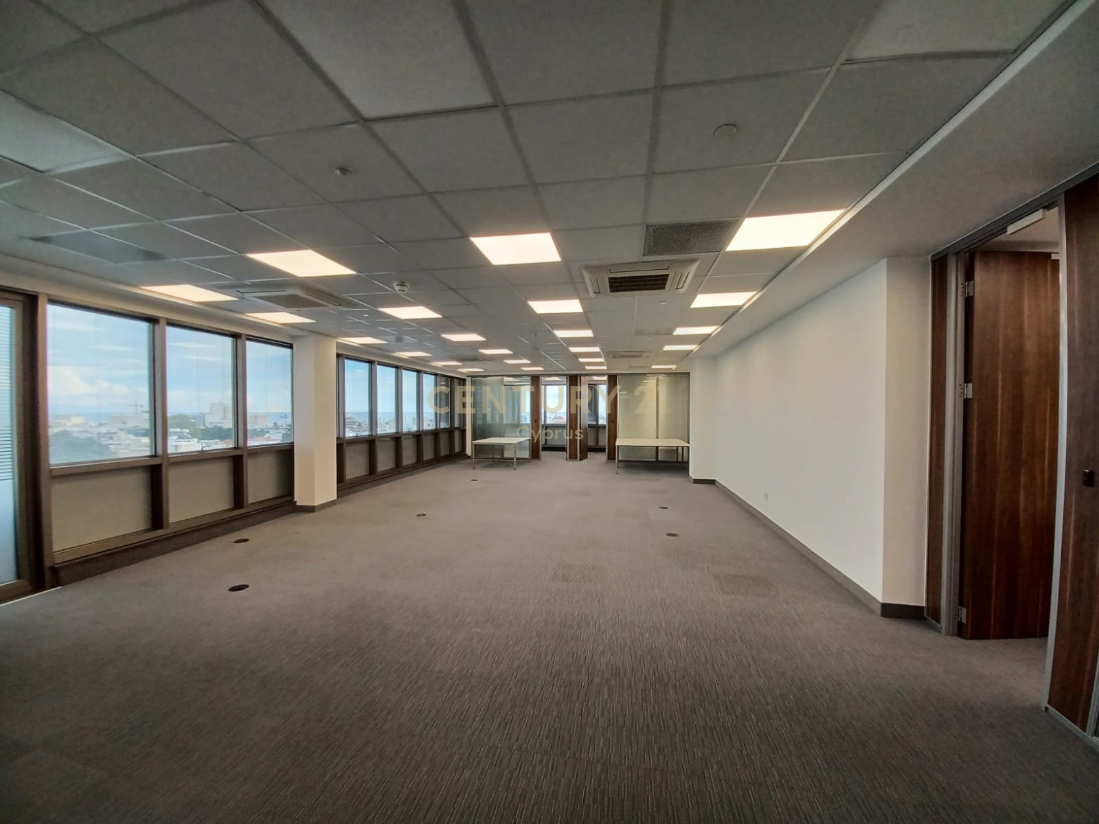 373m2 Oficina en Limassol, Chipre No. 54179