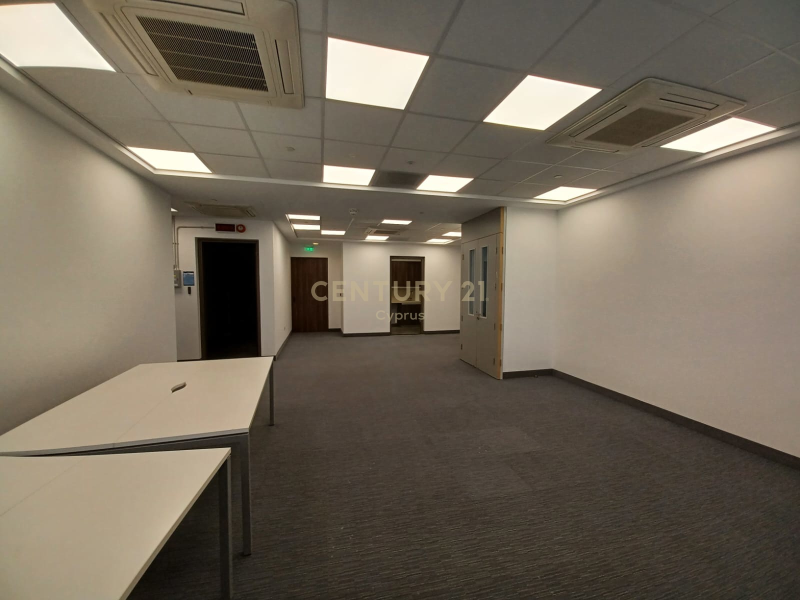 373m2 Oficina en Limassol, Chipre No. 54179