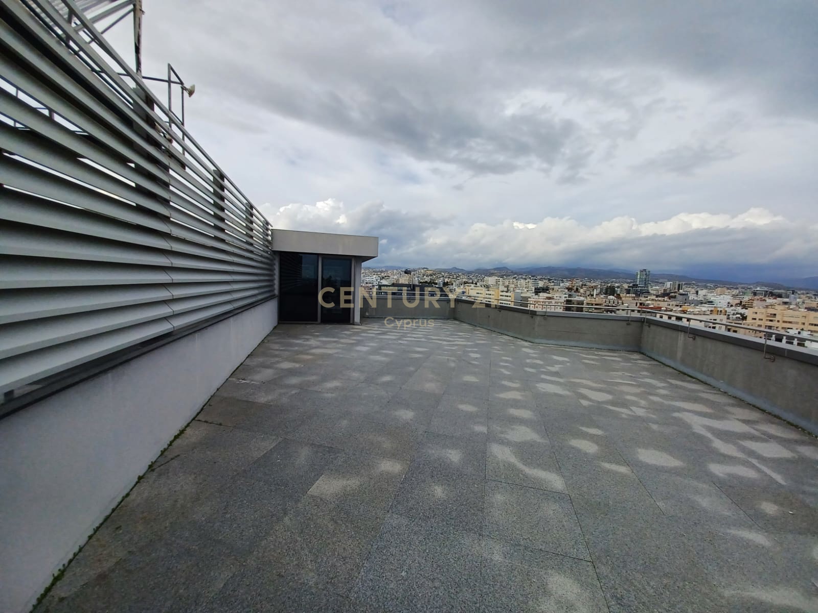 373m2 Oficina en Limassol, Chipre No. 54179