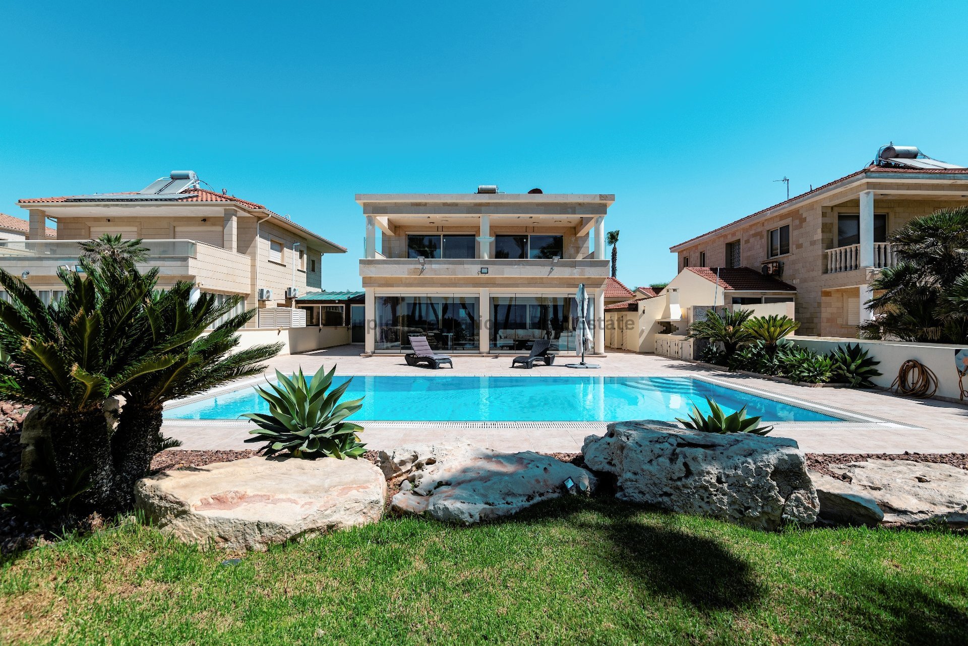 4 bedrooms Villa in Kiti, Larnaka, Cyprus No. 8005