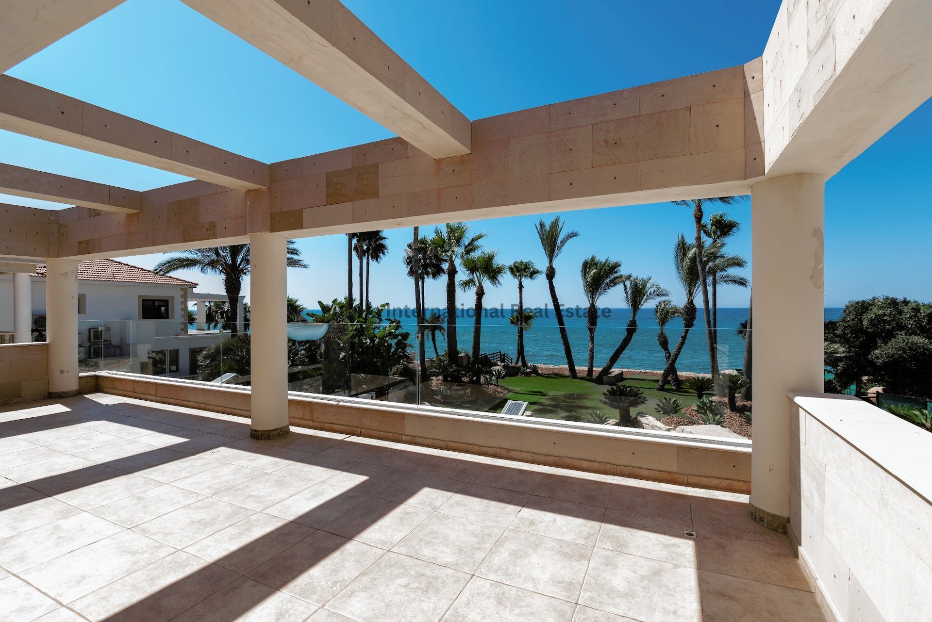 4 bedrooms Villa in Kiti, Larnaka, Cyprus No. 8005