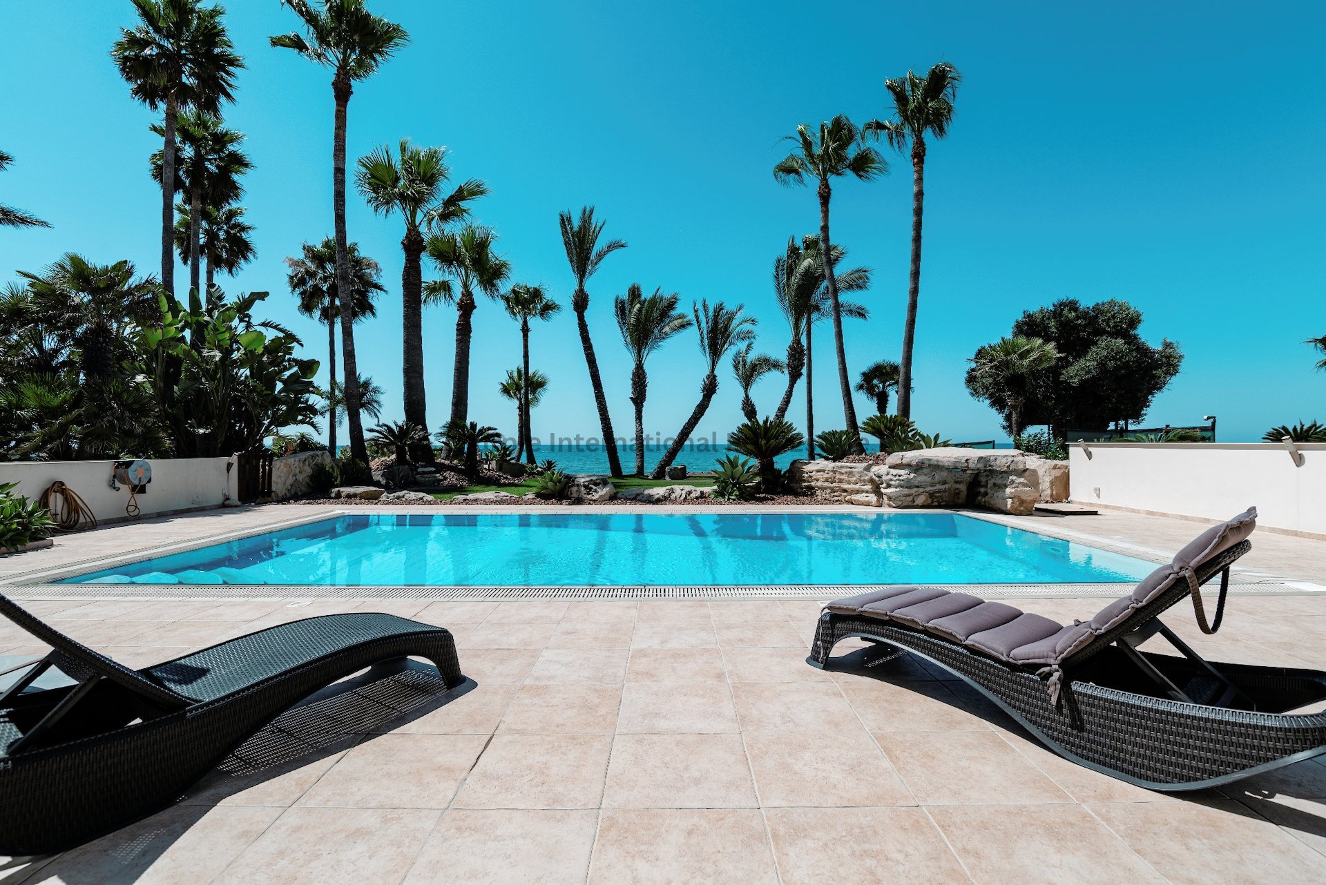 4 bedrooms Villa in Kiti, Larnaka, Cyprus No. 8005