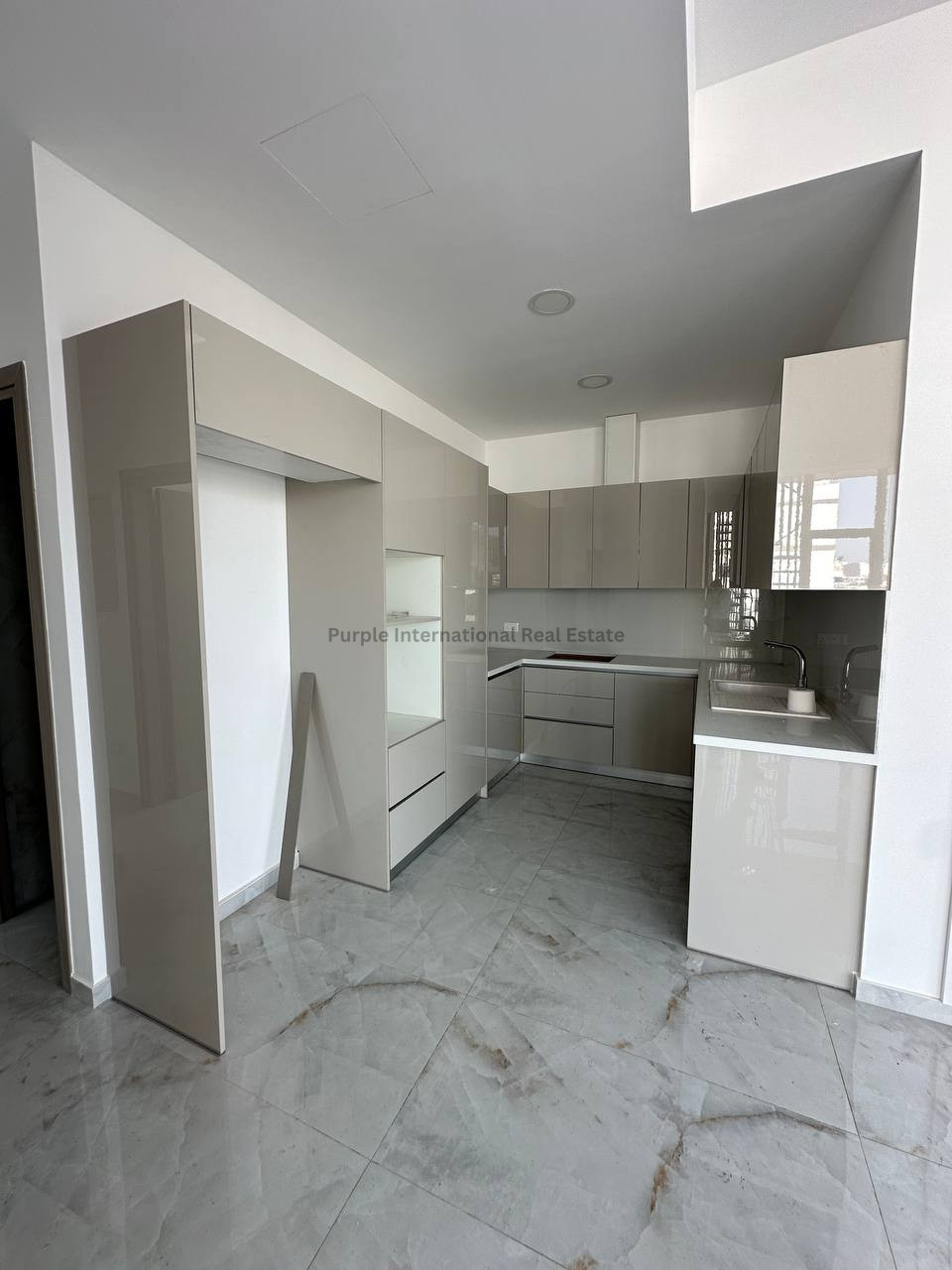 3 bedrooms Apartment in Neapolis, Limassol, Cyprus No. 58531