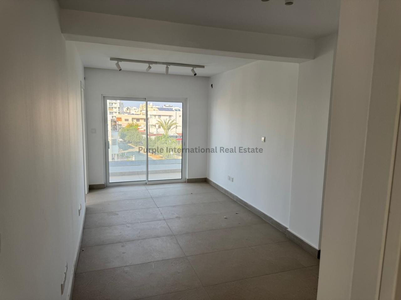 3 bedrooms Apartment in Larnaca, Larnaka, Cyprus No. 58533