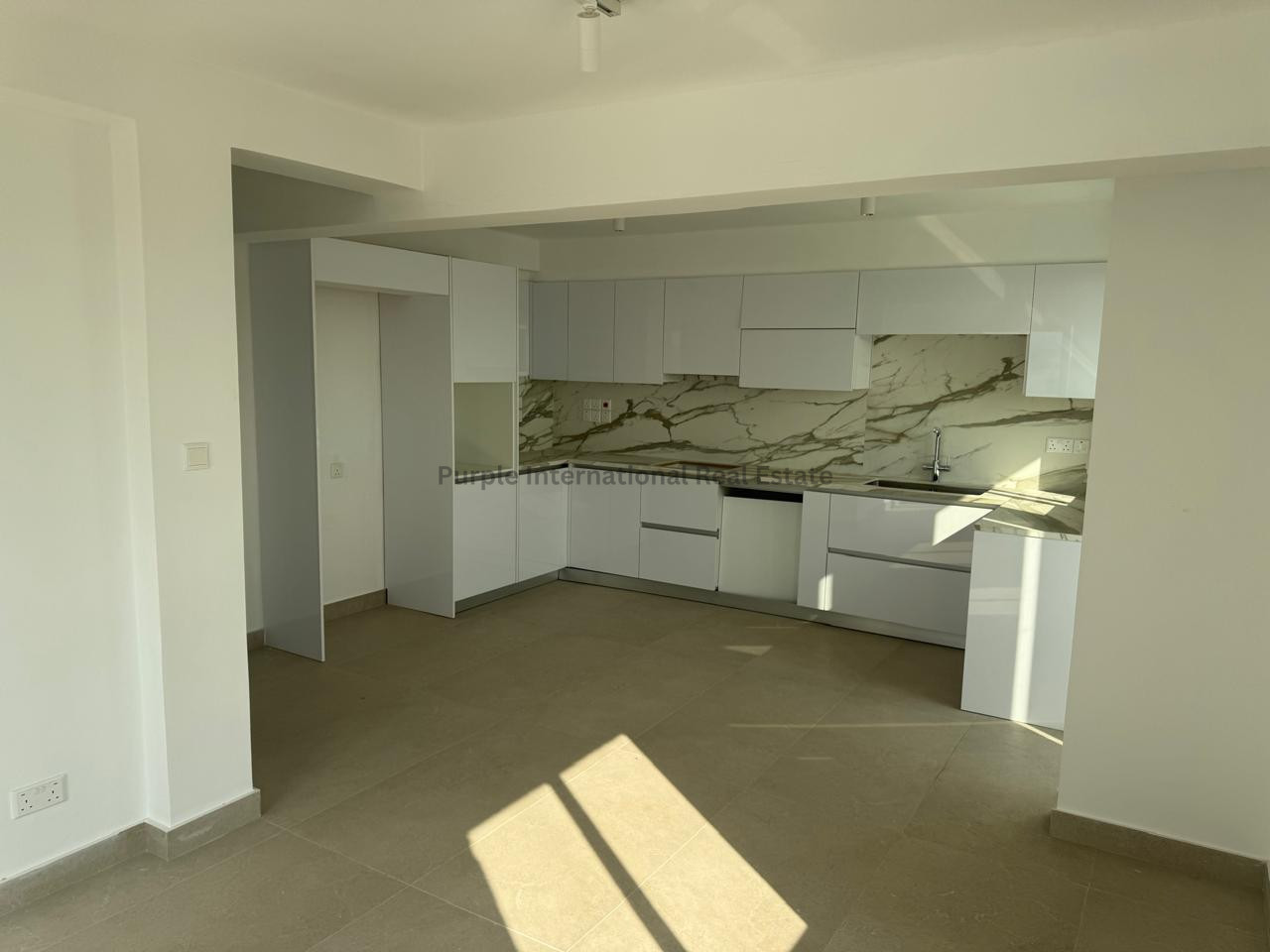 3 bedrooms Apartment in Larnaca, Larnaka, Cyprus No. 58533