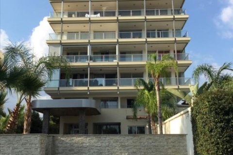 3 bedrooms Apartment in Limassol, Cyprus No. 38359