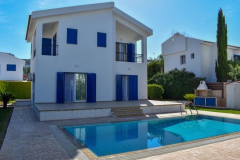 3 bedrooms Villa in Larnaca, Larnaka, Cyprus No. 38356