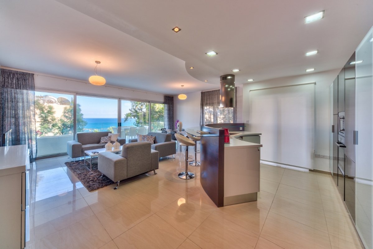 3 bedrooms Apartment in Nicosia, Cyprus No. 38262
