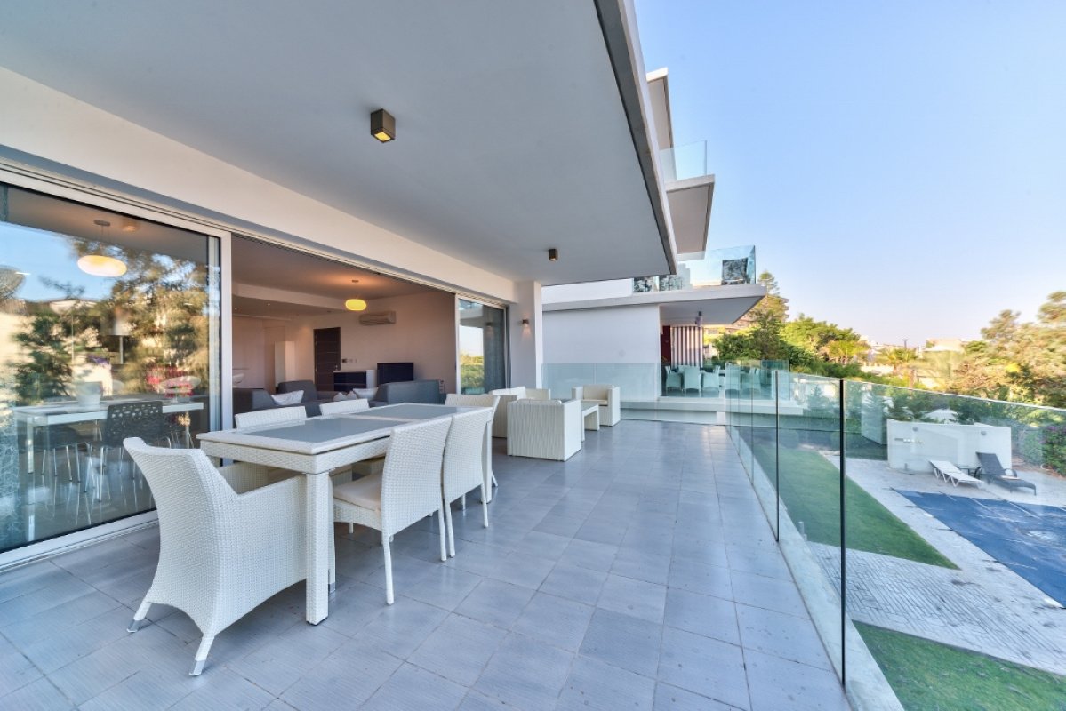 3 bedrooms Apartment in Nicosia, Cyprus No. 38262