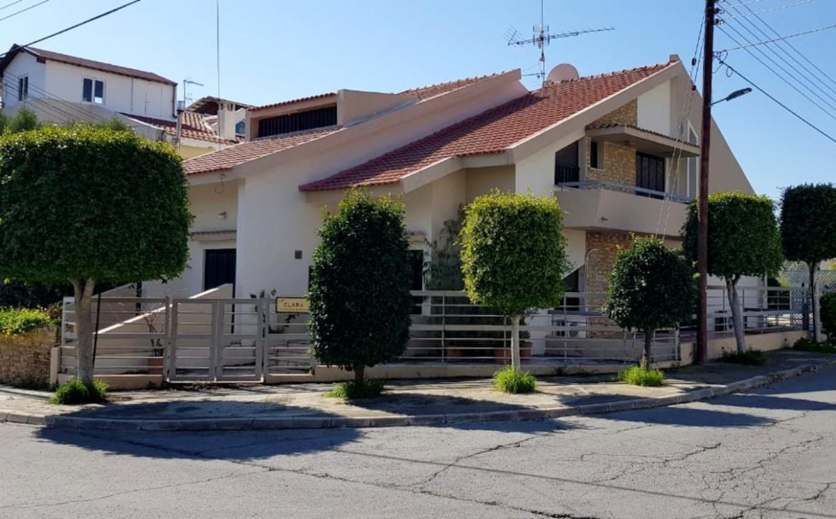 4 bedrooms Villa in Limassol, Cyprus No. 38555