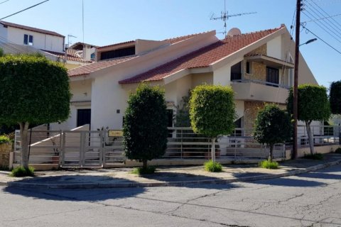 4 bedrooms Villa in Limassol, Cyprus No. 38555