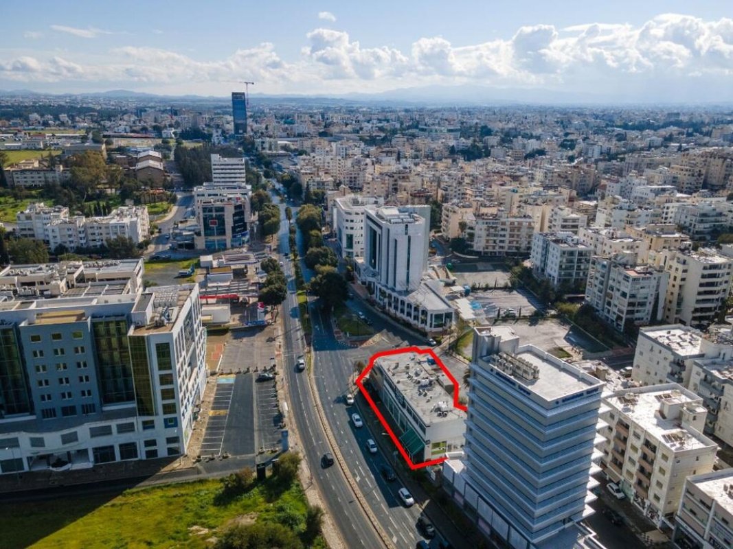 1204m2 Local comercial en Nicosia, Chipre No. 37969