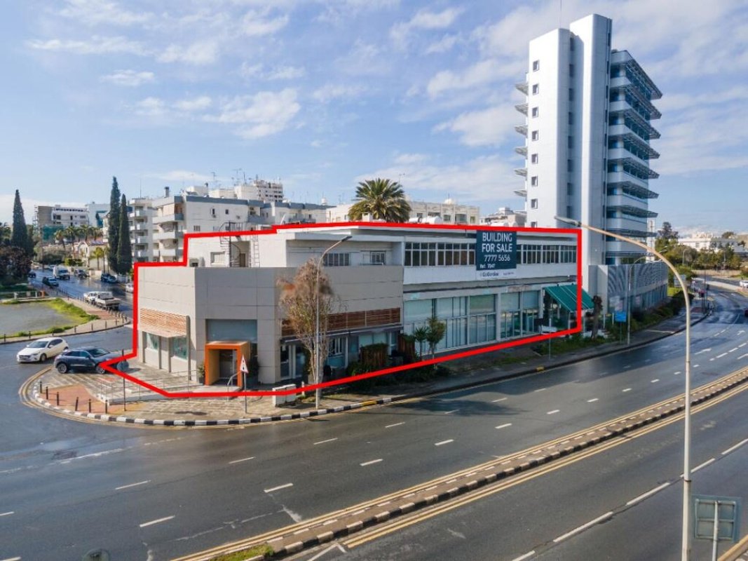 1204m2 Local comercial en Nicosia, Chipre No. 37969