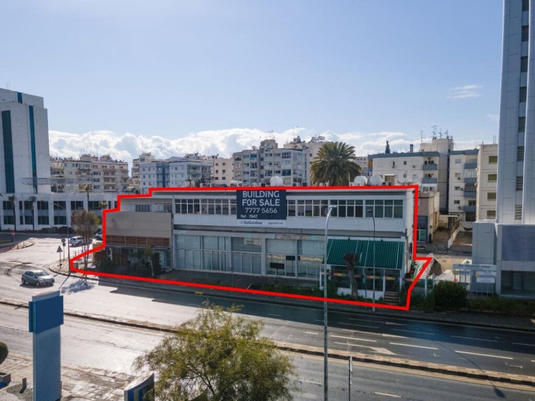 1204m2 Local comercial en Nicosia, Chipre No. 37969