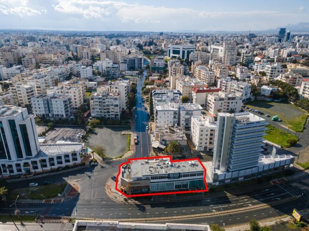 1204m2 Local comercial en Nicosia, Chipre No. 37969