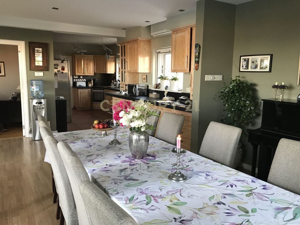 4 dormitorios Villa en Mesa Geitonia, Limassol, Chipre No. 6223