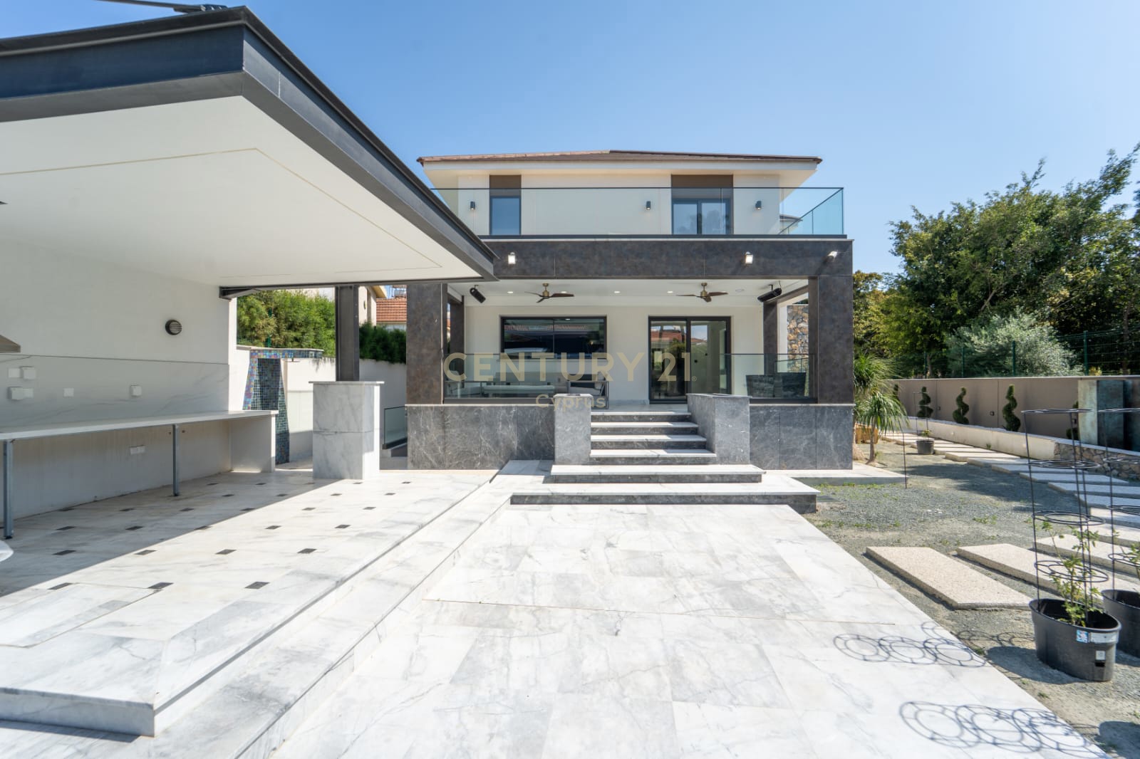 3 bedrooms Villa in Germasogeia, Limassol, Cyprus No. 53523