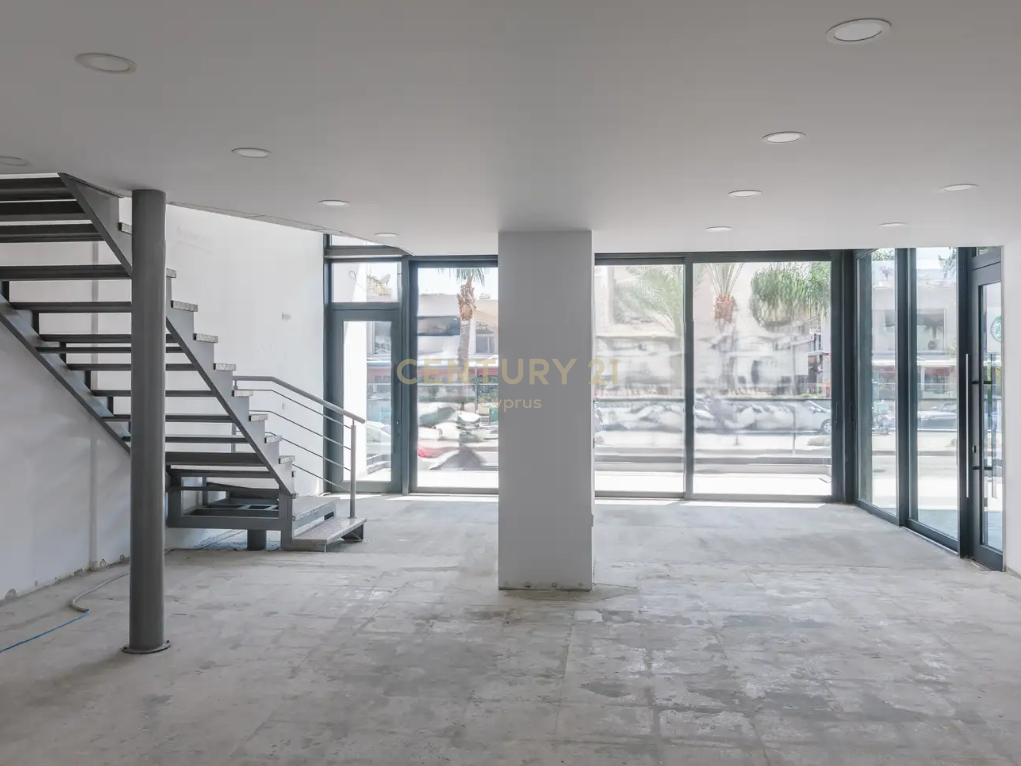 231m2 Tienda en Germasogeia, Limassol, Chipre No. 53950