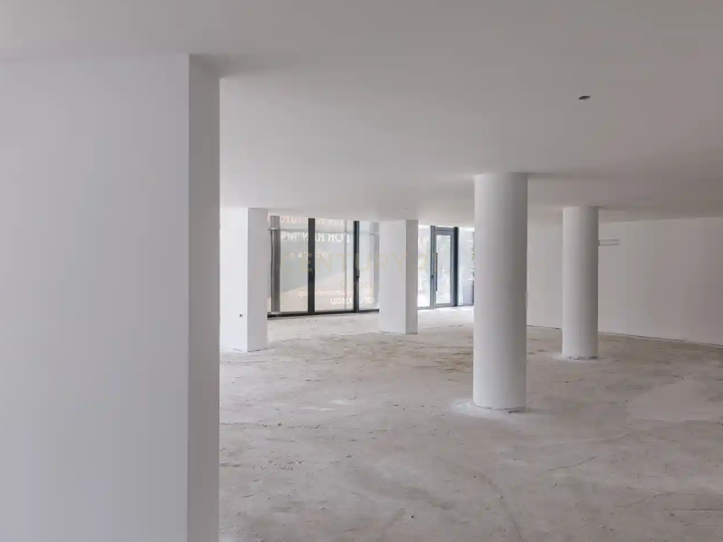 544m2 Boutique à Germasogeia, Limassol, Chypre No. 53952