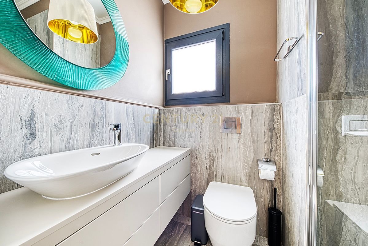 3 bedrooms Penthouse in Limassol, Cyprus No. 53735