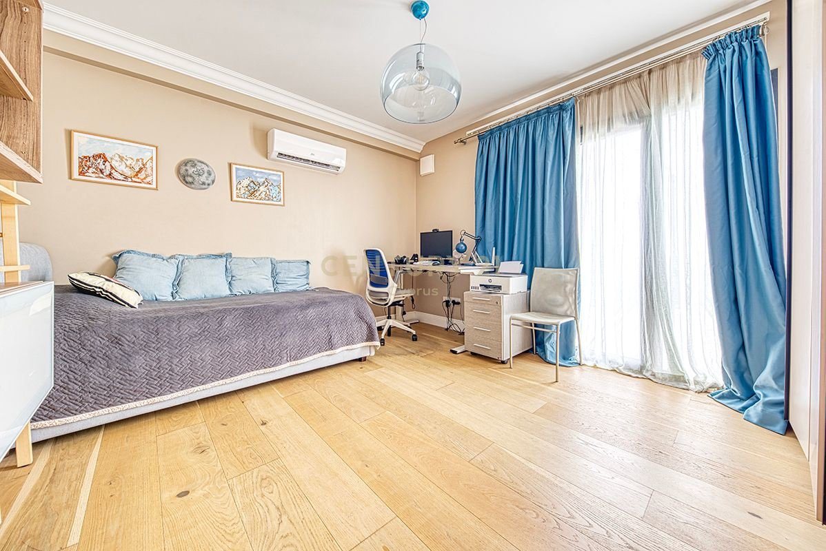 3 bedrooms Penthouse in Limassol, Cyprus No. 53735