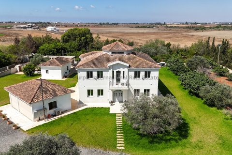 6 bedrooms Villa in Frenaros, Ammochostos, Cyprus No. 54628