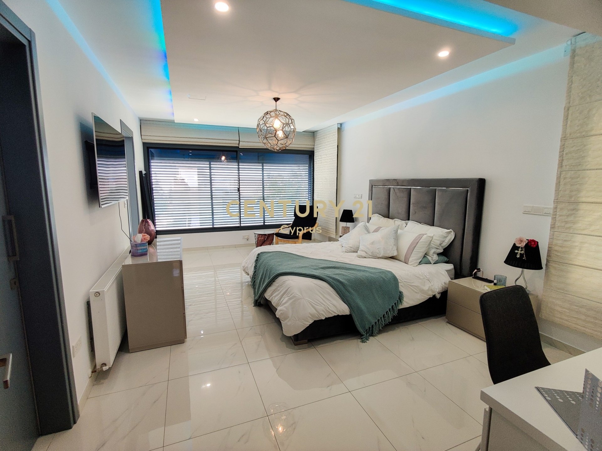 5 bedrooms Villa in Agios Athanasios, Limassol, Cyprus No. 55865