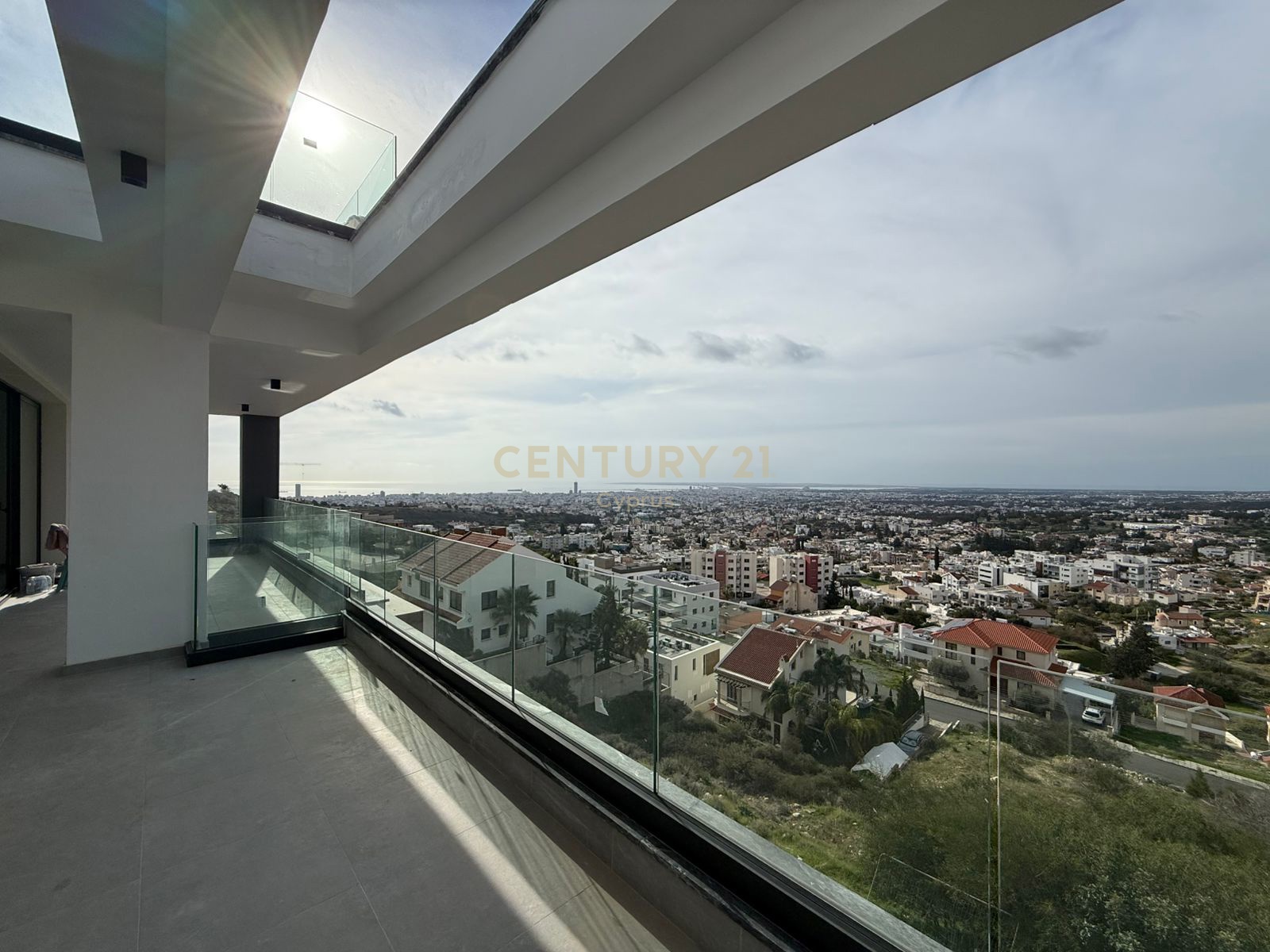 3 bedrooms Penthouse in Limassol, Cyprus No. 56046