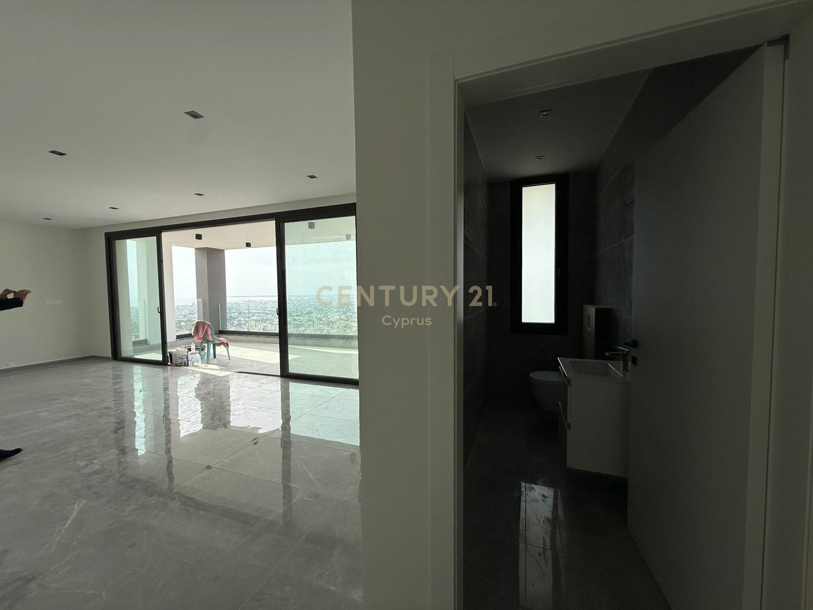 3 bedrooms Penthouse in Limassol, Cyprus No. 56046
