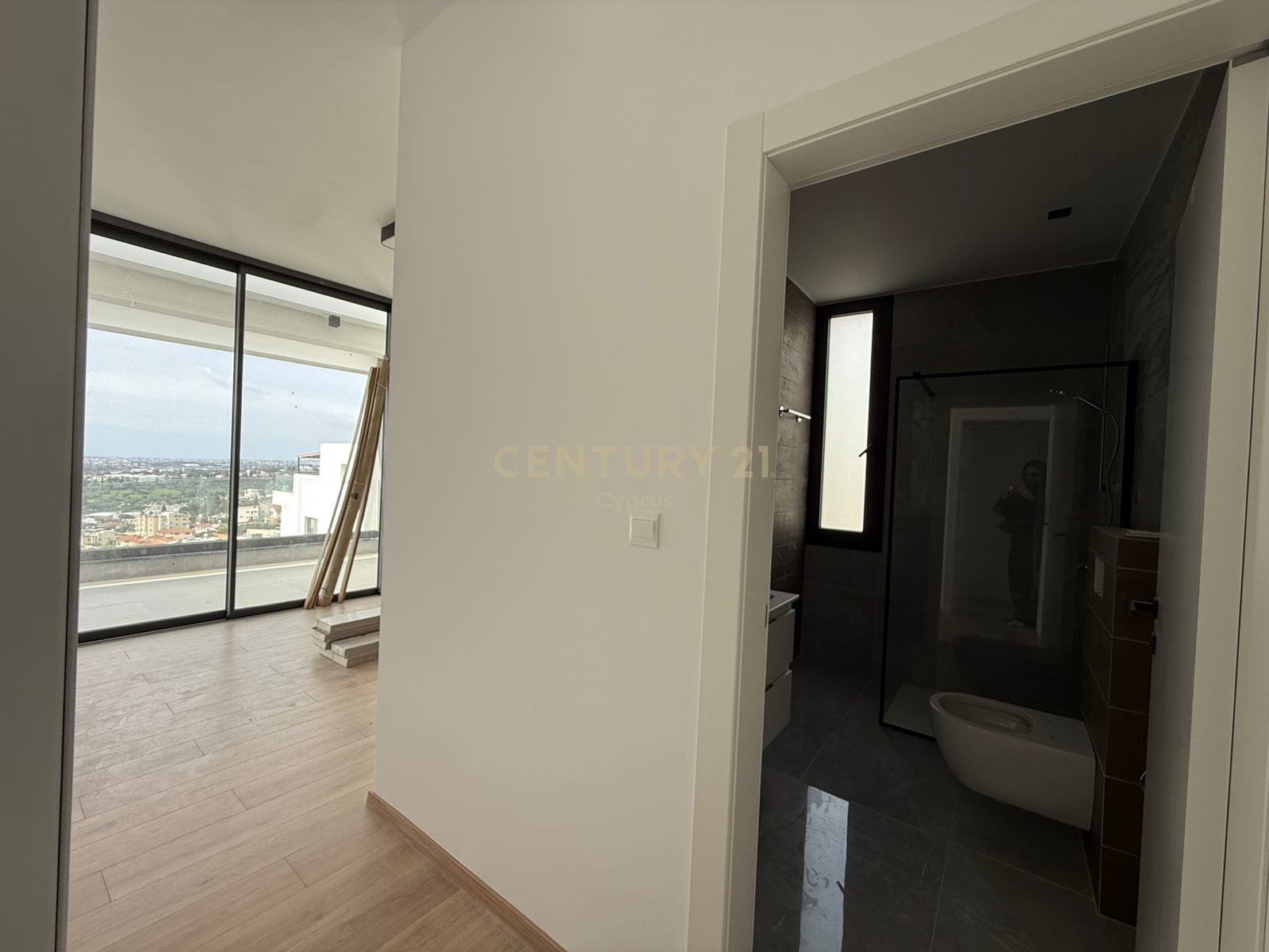 3 bedrooms Penthouse in Limassol, Cyprus No. 56046