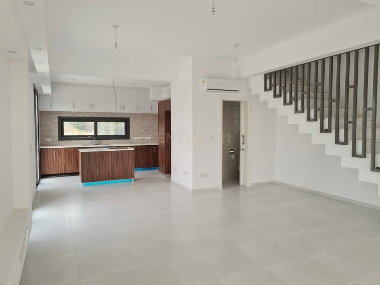 3 bedrooms Villa in Trachoni, Limassol, Cyprus No. 34111