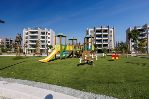 3 bedrooms Apartment in Zakaki, Limassol, Cyprus No. 42382