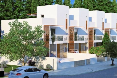3 bedrooms Townhouse in Kato Paphos, Paphos, Cyprus No. 8166