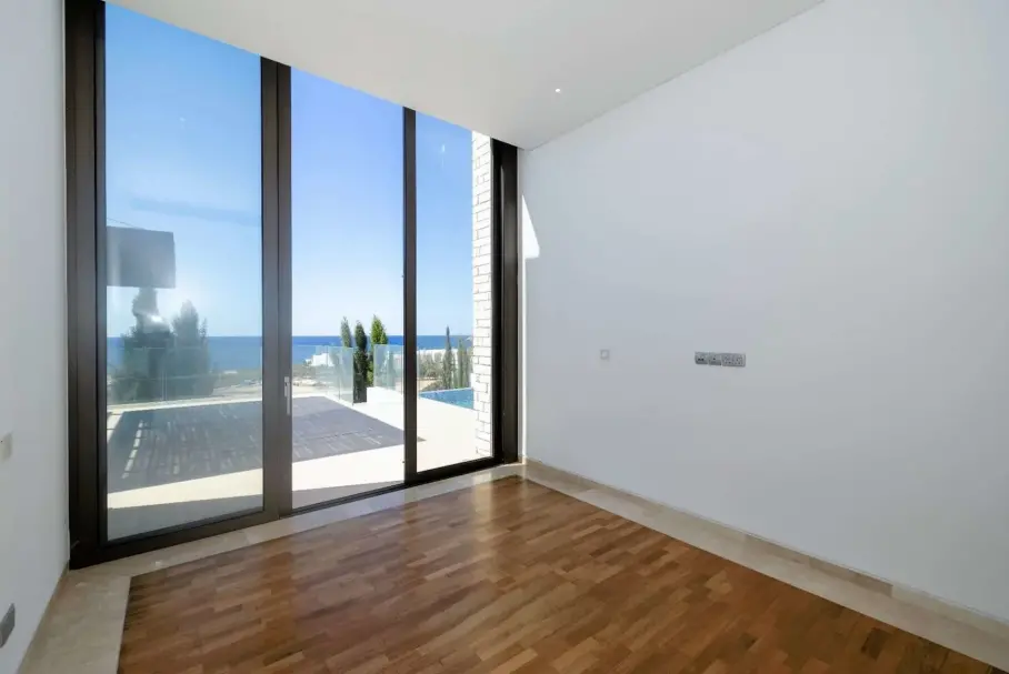 5 bedrooms Villa in Paphos, Cyprus No. 37884