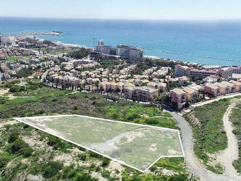 5 bedrooms Villa in Agios Tychonas, Limassol, Cyprus No. 6420