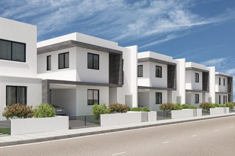 3 bedrooms Villa in Oroklini, Larnaka, Cyprus No. 47899