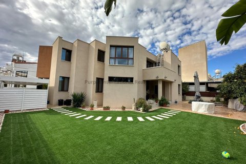 4 dormitorios Villa en Larnaca, Larnaka, Chipre No. 54780